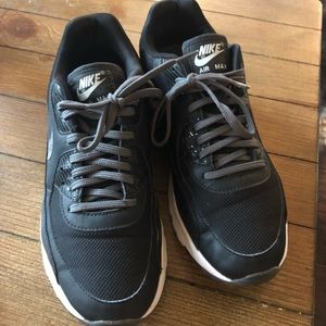 Nike Airmax in EXCELLENT condition!